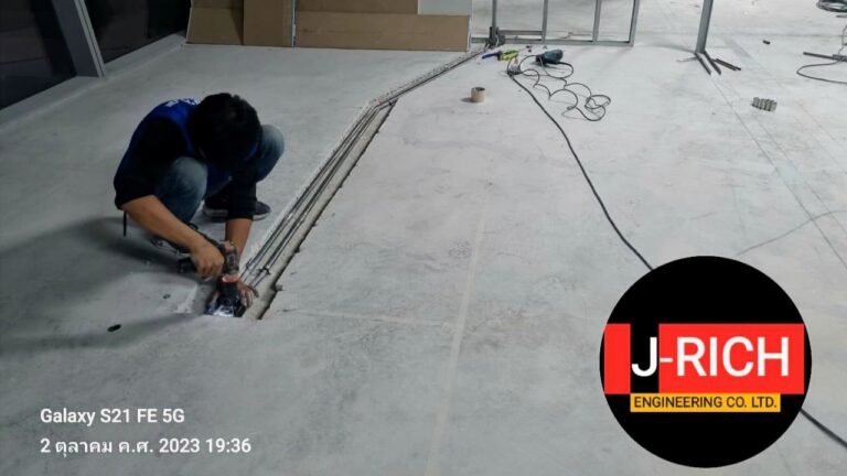 ติดตั้ง ระบบไฟฟ้า และ ท่อดักท์ อาคารวานิสา ชิดลม