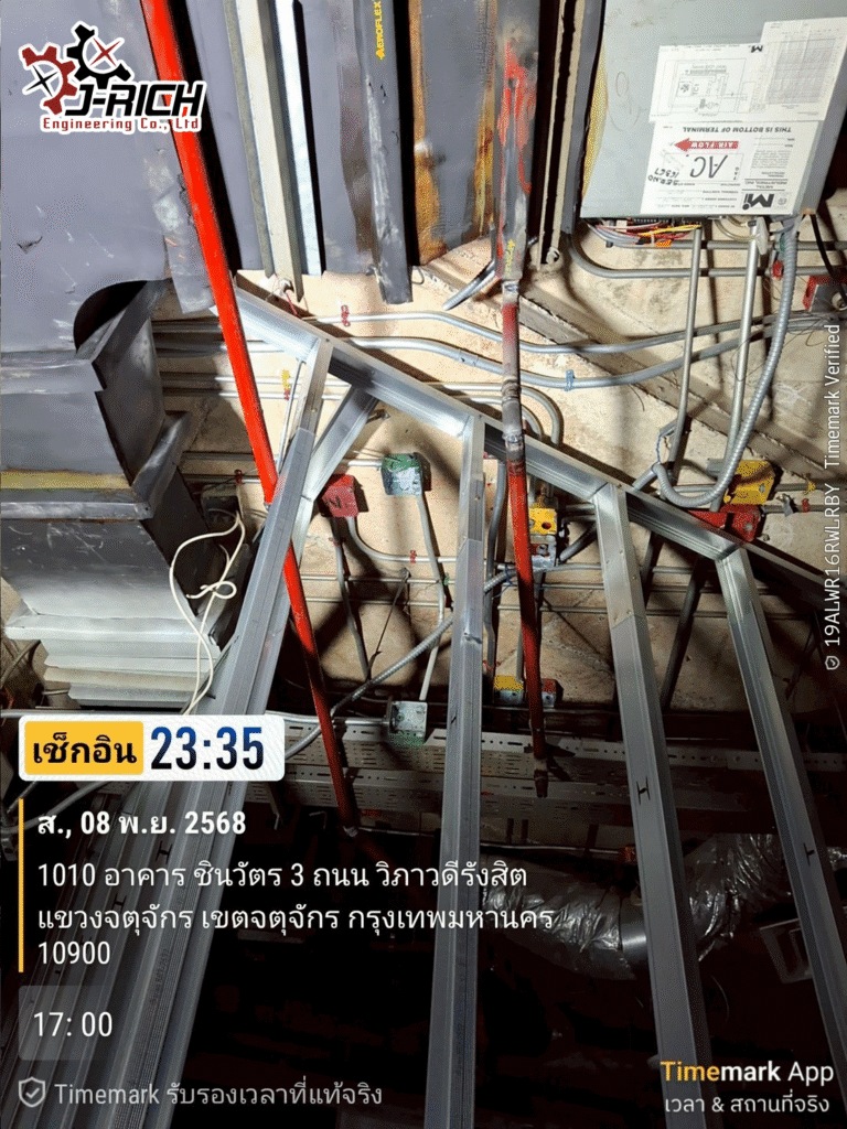 งานย้ายหัว สปริงเกอร์ และ ท่อลมแอร์ อาคารชินวัตร 3 ชั้น 13