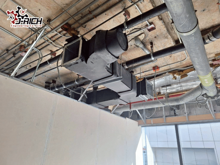 งานย้ายหัว สปริงเกอร์ และ ท่อลมแอร์ อาคารชินวัตร 3 ชั้น 13
