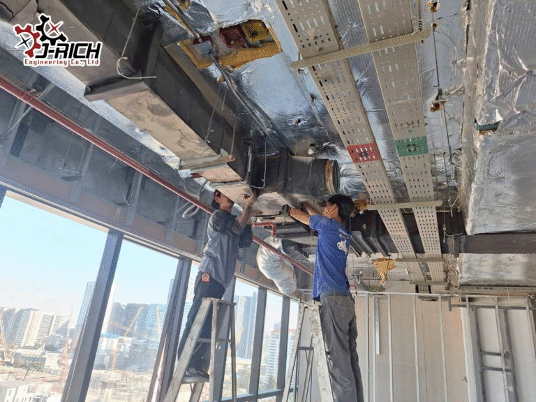 งานย้ายหัว สปริงเกอร์ และ ท่อลมแอร์ อาคารชินวัตร 3 ชั้น 13