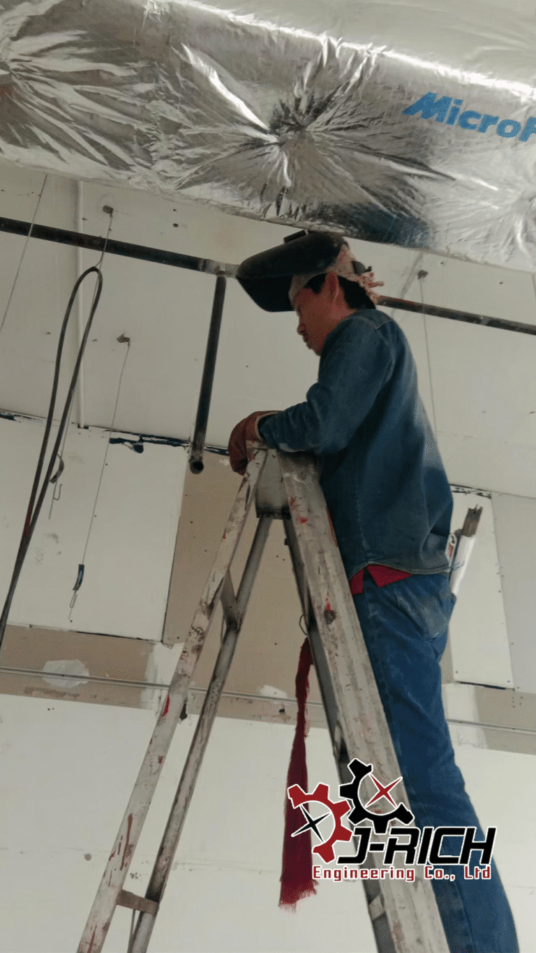 งานติดตั้ง ท่อดักท์ อาคารเพลินจิตเซนเตอร์