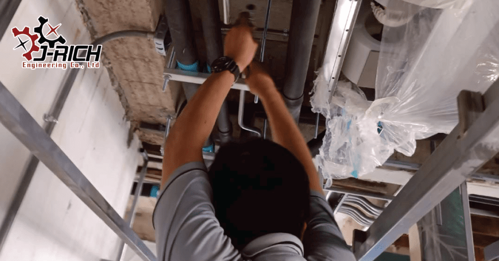 ระบบปรับอากาศ vrv ร้านอาหารย่านเอกมัย - Installation of a VRV Air Conditioning System for a Restaurant in the Ekkamai District